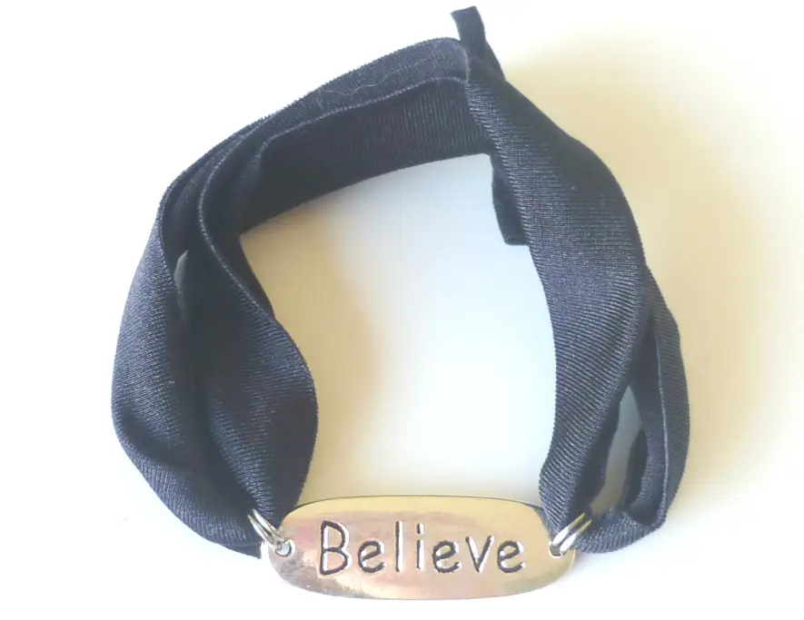 Ibiza armband believe zwart